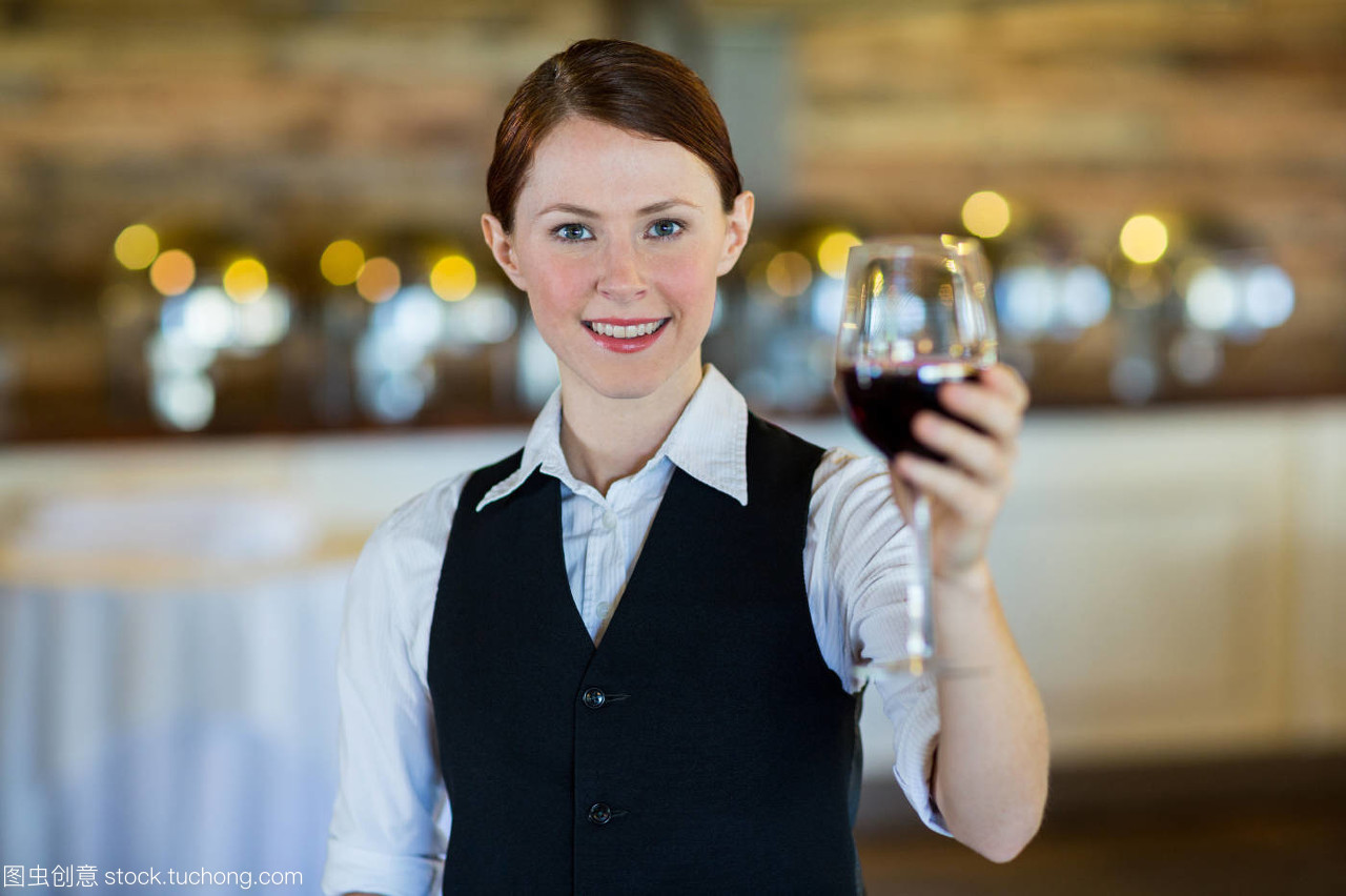 精益求精，体验餐厅服务的艺术